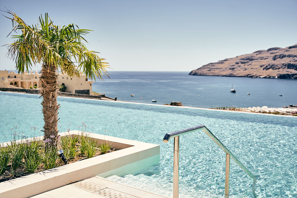 Book your wedding day in Lindos Grand Resort & Spa